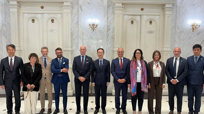 La Liguria conquista Pechino: accordi per logistica, intelligenza artificiale e scambi culturali La Liguria conquista Pechino: accordi per logistica, intelligenza artificiale e scambi culturali