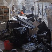 Sestri Ponente, parla l’imprenditore del capannone distrutto: “Trent’anni di lavoro in fumo in pochi minuti”