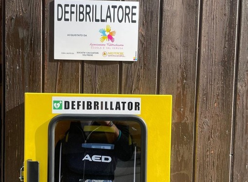 Il defibrillatore installato dalla Associazione Fabbrichiamo