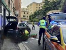 Tragedia a Borgoratti, donna muore travolta da un’auto posteggiata senza freno a mano