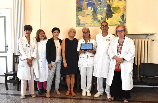 San Martino, donato un dispositivo che consente ai pazienti della Terapia Intensiva post-operatoria di comunicare San Martino, donato un dispositivo che consente ai pazienti della Terapia Intensiva post-operatoria di comunicare