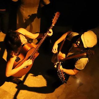 Musica, in piazza San Matteo arriva il concerto dei DuOblique