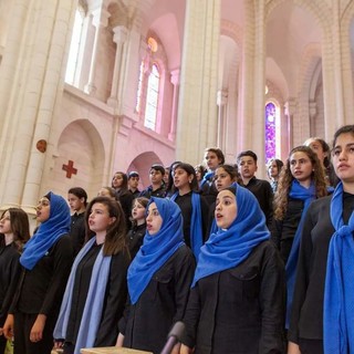 Il coro Amwaj nel cortile di Palazzo Tursi nell'ambito dei Rolli Day Il coro Amwaj nel cortile di Palazzo Tursi nell'ambito dei Rolli Day