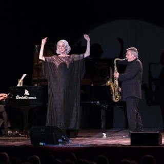 All’Arena del mare al Porto antico lo show di Drusilla Foer (FOTO)