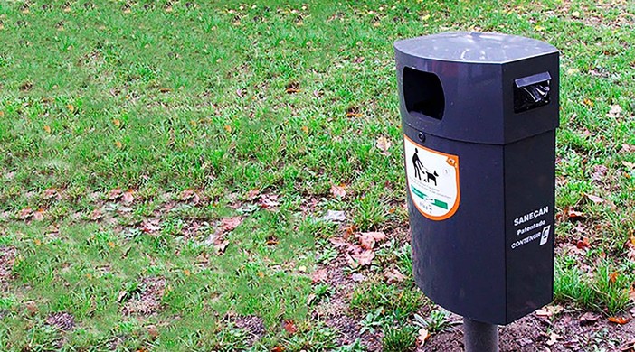 Deiezioni canine e padroni ‘distratti’, la maggioranza in Municipio VII Ponente chiede più controlli