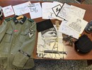 Propaganda neofascista, due minorenni di Genova perquisiti: trovati materiali delle SS e inneggianti al Duce Propaganda neofascista, due minorenni di Genova perquisiti: trovati materiali delle SS e inneggianti al Duce