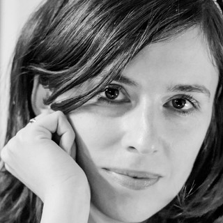 “Aeroplani di carta” di Elise Wilk in prima nazionale alla Sala Mercato