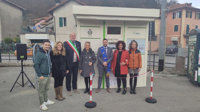 Attivo da oggi anche a Savignone un ecocompattatore