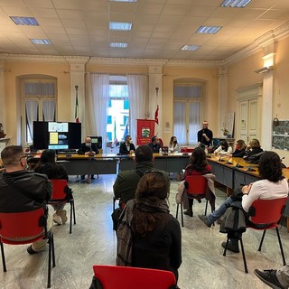 Crisi economica, Linea Condivisa: "Vogliamo fornire alla popolazione gli strumenti più utili per affrontare l'ingresso o il reinserimento nel mondo del lavoro"