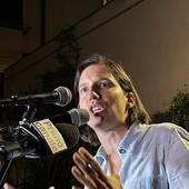 Elly Schlein in piazza Don Gallo