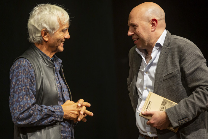 ‘Dialoghi in tempo di peste’ prosegue il 29 aprile alle 20 in diretta facebook con Sergio Maifredi e Corrado d’Elia ‘Dialoghi in tempo di peste’ prosegue il 29 aprile alle 20 in diretta facebook con Sergio Maifredi e Corrado d’Elia