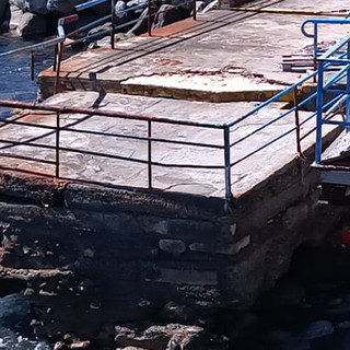 La piattaforma degli ormai ex Bagni Roma a Pegli