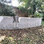 Vandalizzato il monumento a Goffredo Mameli, vernice rossa sul volto del patriota Vandalizzato il monumento a Goffredo Mameli, vernice rossa sul volto del patriota