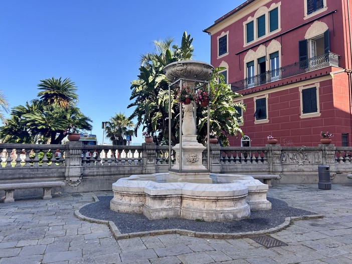 Sestri Levante, 70mila euro per far rinascere la fontana di piazza Matteotti Sestri Levante, 70mila euro per far rinascere la fontana di piazza Matteotti
