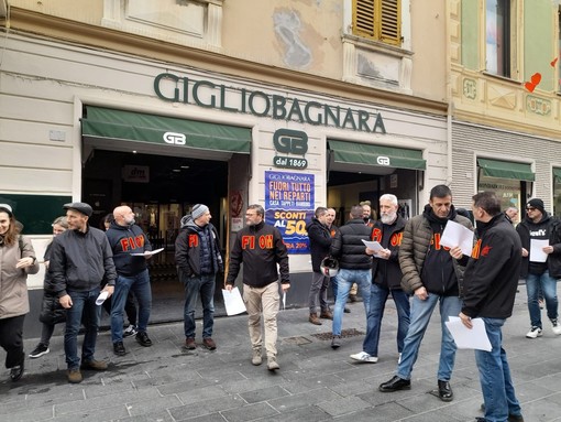 Chiusura Giglio Bagnara, in mattinata volantinaggio della Fiom in solidarietà dei dipendenti