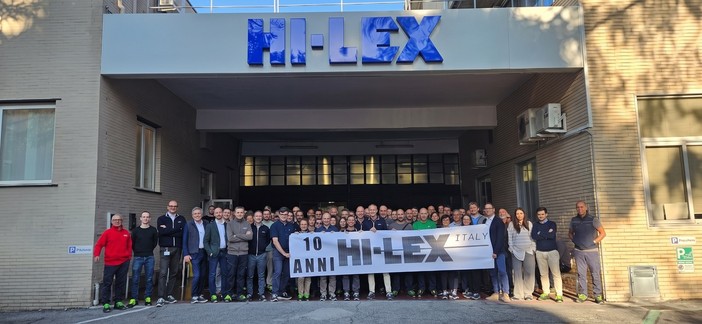 Hi-Lex Italy festeggia dieci anni nel gruppo: brindisi in stabilimento con i lavoratori