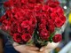 A Castelletto gara di solidarietà per Mohamed, venditore di fiori che tutti conoscono