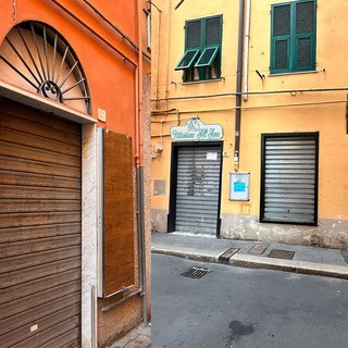 Sestri Ponente, la crisi di via d'Andrade: sono sempre più le saracinesche abbassate. “Servono politiche urbane e investimenti”