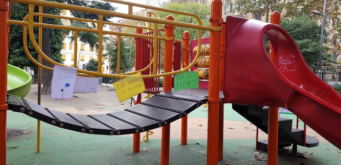 Riaprono a Genova 46 aree-gioco per i bambini