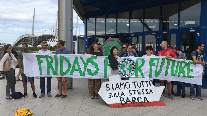 Fridays for Future Genova: oggi il primo Digital Strike