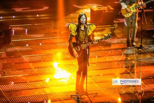 Lucio Corsi in concerto a Genova: la rivelazione di Sanremo sul palco del Porto Antico il 28 giugno