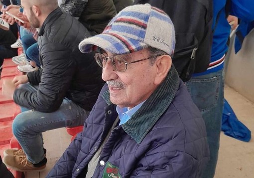 L’amore eterno di ‘Nonno’ Franco per la sua Sampdoria: a 84 anni duemila chilometri per assistere alla trasferta a Bari