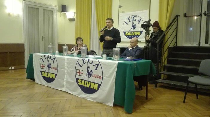 Depositi costieri, Rixi: “La soluzione non può essere quella di Pra’” Depositi costieri, Rixi: “La soluzione non può essere quella di Pra’”