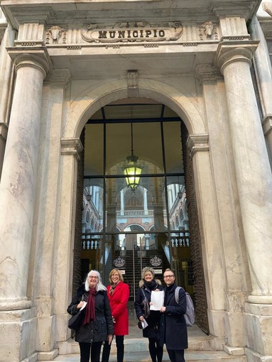 Pegli Lido, trecento firme di cittadini consegnate al sindaco Bucci per la riqualificazione