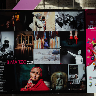 Giornata della Donna: in piazza De Ferrari il pannello con le foto vincitrici del concorso "Il rumore del silenzio"