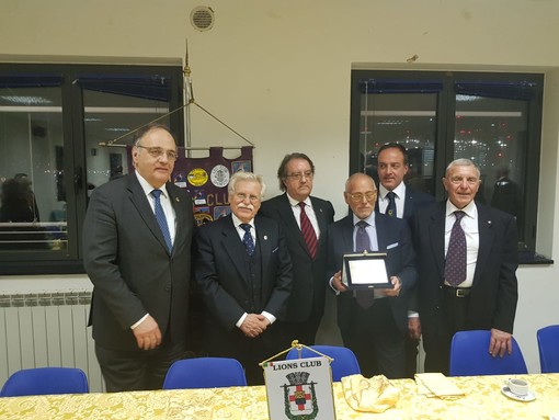 "Premio Sampierdarena": il Lions Club premia il sindaco Bucci