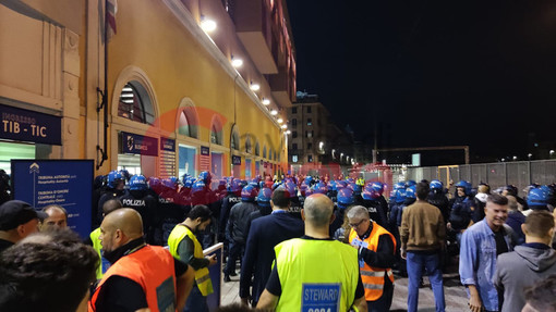 Samp, Massimo Ferrero allo stadio. La società: "La sua presenza non era programmata" Samp, Massimo Ferrero allo stadio. La società: "La sua presenza non era programmata"