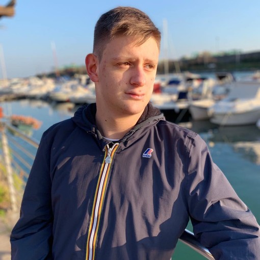 Pegli, la sfida quotidiana di Flavio contro le barriere architettoniche