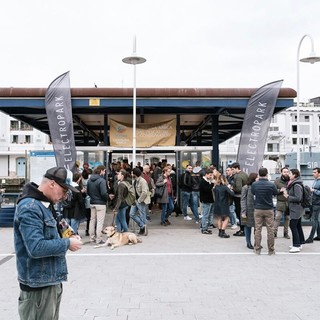 “Fish & Djs”: la kermesse di pesce e musica alla Darsena “Fish & Djs”: la kermesse di pesce e musica alla Darsena