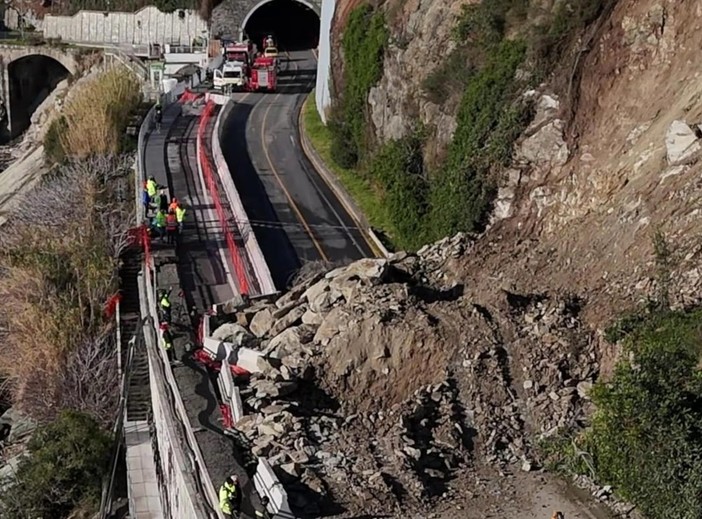 Frana verso Arenzano, il presidente del Municipio Matteo Frulio chiede tutele per i residenti di Vesima