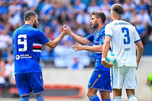 Coda e Borini: prove d'intesa (foto dalla pagina Facebook U.C. Sampdoria) Coda e Borini: prove d'intesa (foto dalla pagina Facebook U.C. Sampdoria)
