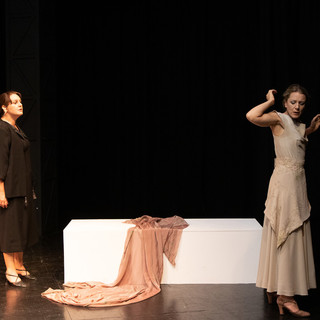 Seneca arriva al Teatro Duse con &quot;Fedra&quot; interpretata da Viola Graziosi