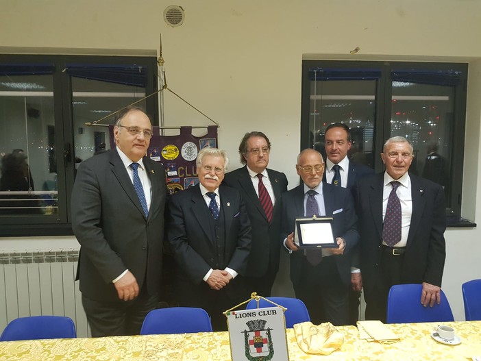 "Premio Sampierdarena": il Lions Club premia il sindaco Bucci