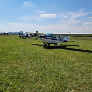 Festa del volo a Novi Ligure con molti genovesi per la nuova scuola: ai ‘comandi’ Giampiero Garbagna