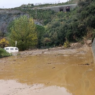 Arenzano, completamente riaperta al traffico la via Aurelia: rimossi dalla carreggiata circa 700 metri cubi di fango e detriti