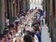 Aggiungi un posto a tavola, in strada: così Genova si riscopre comunità