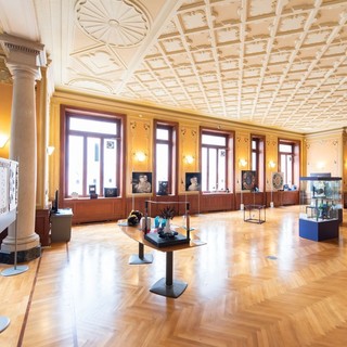 Premiazione degli studenti per la chiusura della mostra Colori e immagini della scienza