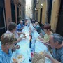 Ferragustando torna in centro storico con una lunga tavolata da piazza Ferretto lungo via San Bernardo Ferragustando torna in centro storico con una lunga tavolata da piazza Ferretto lungo via San Bernardo