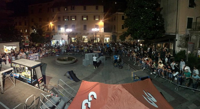 Busalla, domani lo show di Fabrizio Casalino chiude i Giovediamoci Busalla, domani lo show di Fabrizio Casalino chiude i Giovediamoci