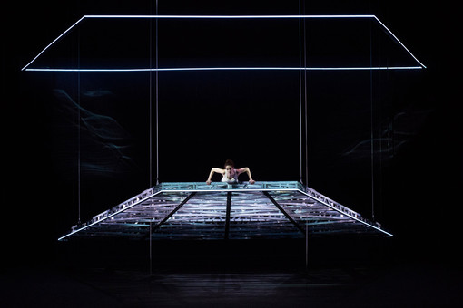 Grounded e Solaris ancora in scena sino al 9 maggio per il Teatro nazionale di Genova Grounded e Solaris ancora in scena sino al 9 maggio per il Teatro nazionale di Genova