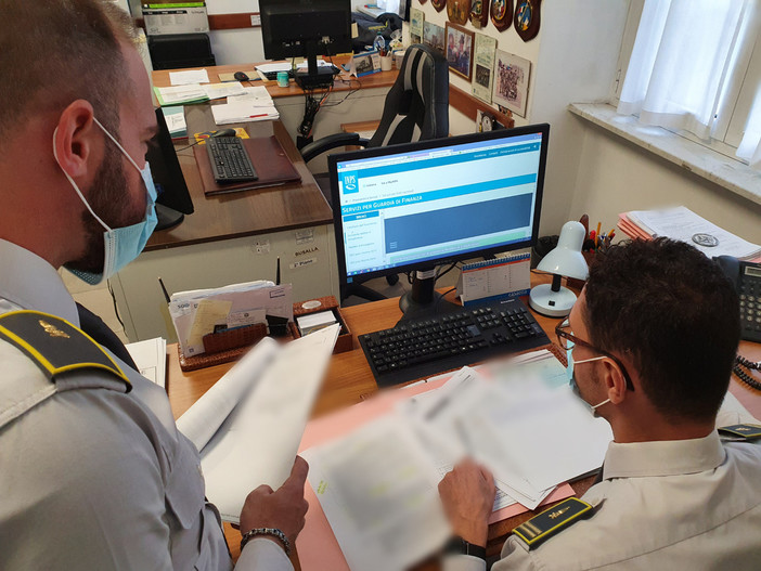 Reddito di cittadinanza: denunciati dalla Guardia di Finanza di Busalla cinque persone per indebita percezione Reddito di cittadinanza: denunciati dalla Guardia di Finanza di Busalla cinque persone per indebita percezione