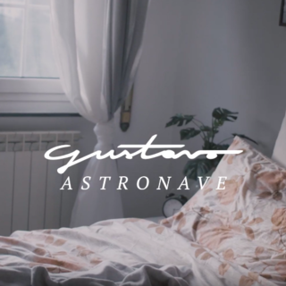 “Astronave”, il nuovo video di Gustavo ci porta fuori quota