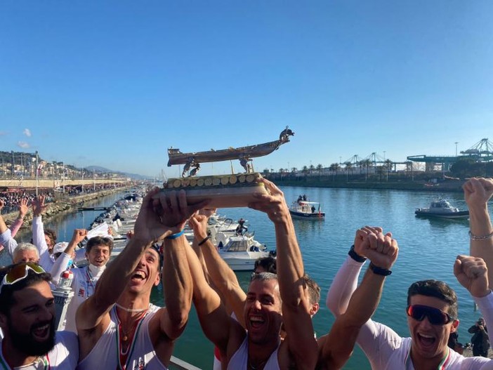 Il galeone bianco di Genova vince la 65^ regata storica delle Repubbliche Marinare (FOTO) Il galeone bianco di Genova vince la 65^ regata storica delle Repubbliche Marinare (FOTO)