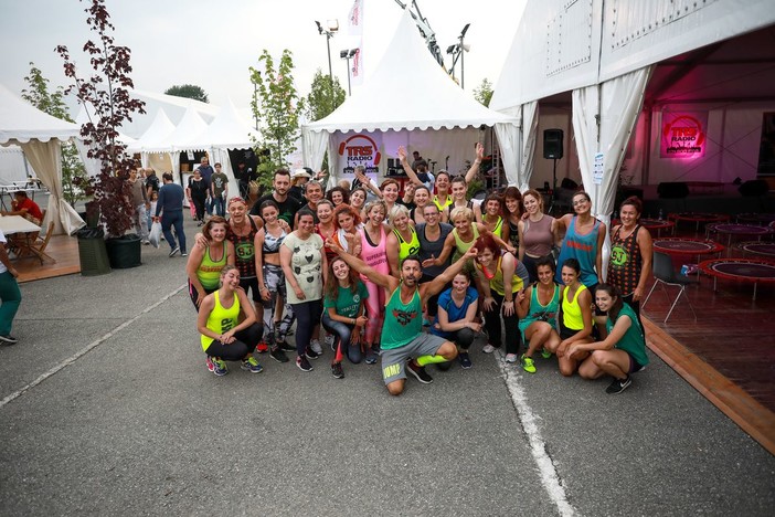 GFE Savigliano: oggi dimostrazione di allenamento militare, balli caraibici e swing anni '50, corso di Home Staging con Mirna Casadei