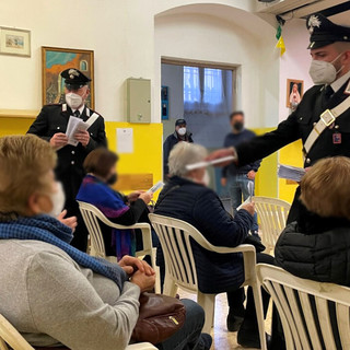 Pegli: truffe agli anziani, il comandante dei Carabinieri fa lezione alla cittadinanza