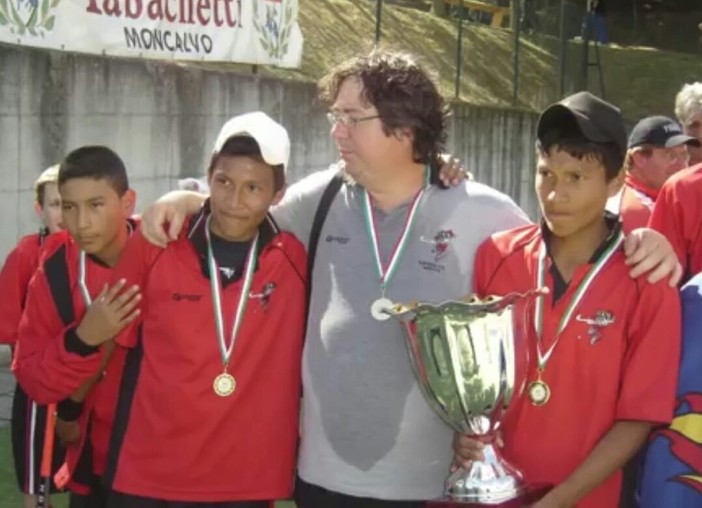 Sampierdarena piange il 'papà' dell'hockey su erba, è morto Gigi Esposito Sampierdarena piange il 'papà' dell'hockey su erba, è morto Gigi Esposito